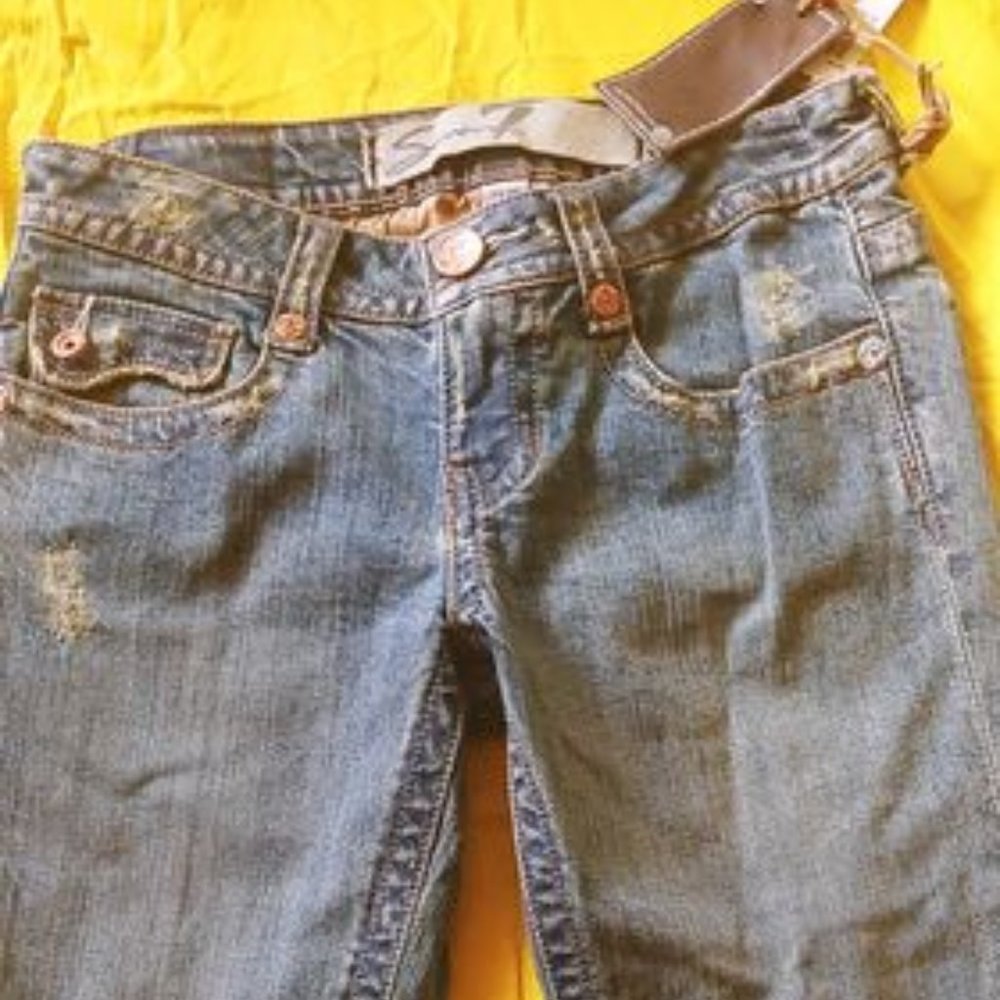 WOMEN JEANS--NWT